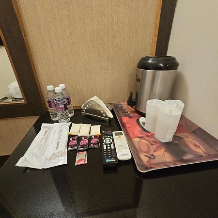 Hotel Merilin 埃罗德 外观 照片