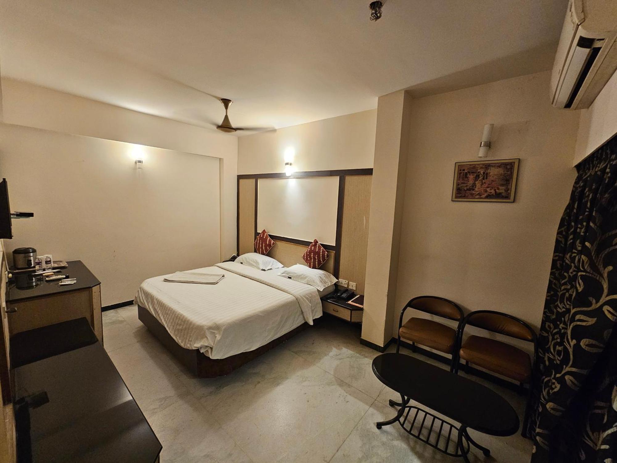 Hotel Merilin 埃罗德 外观 照片